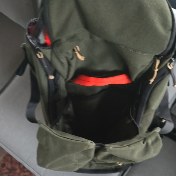 DAKINE Builder Backpack – Gently Used, Excellent Condition, Rugged & Versatile. - Picture 6 of 11